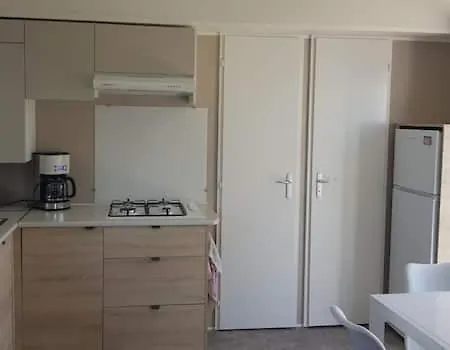 Mobil-home Dans Parc Residentiel 6-8 Pers Camping *