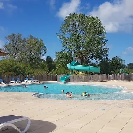 Mobil-home Dans Parc Residentiel 6-8 Pers *